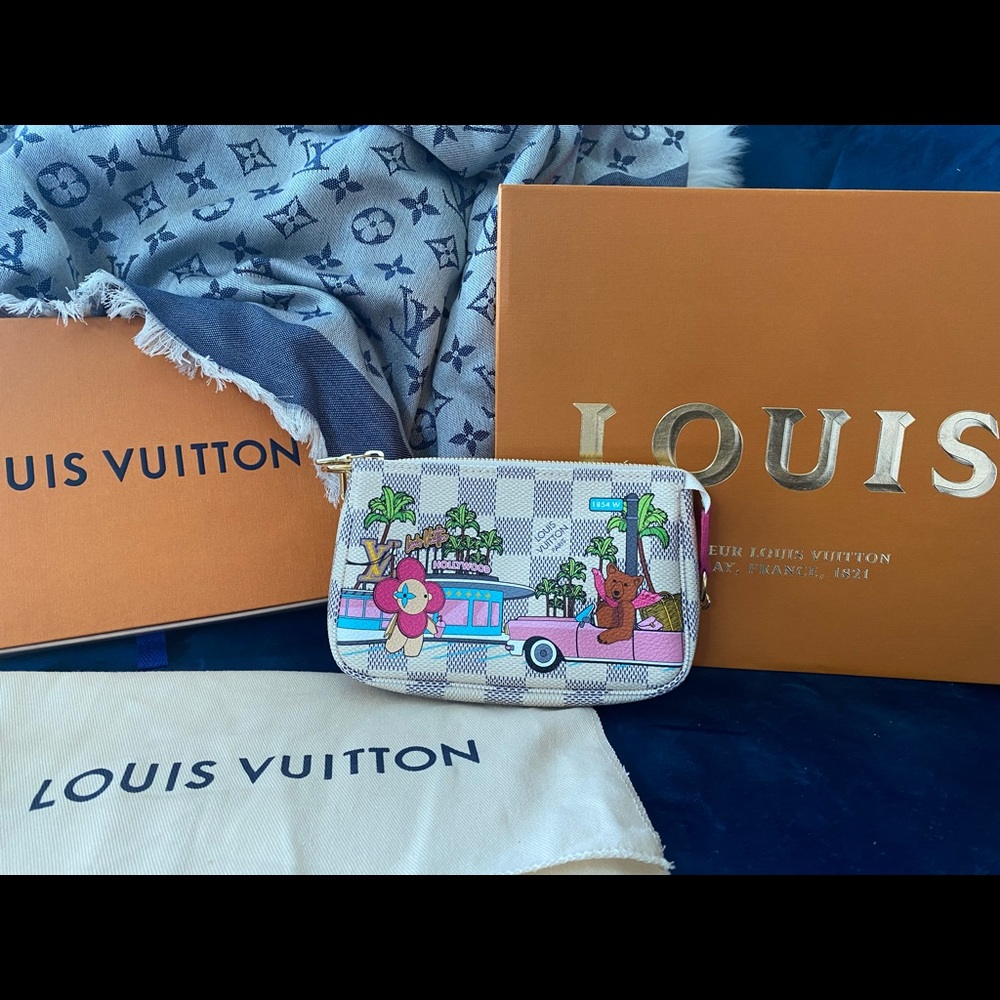 LV 2021 Christmas edition mini pochette